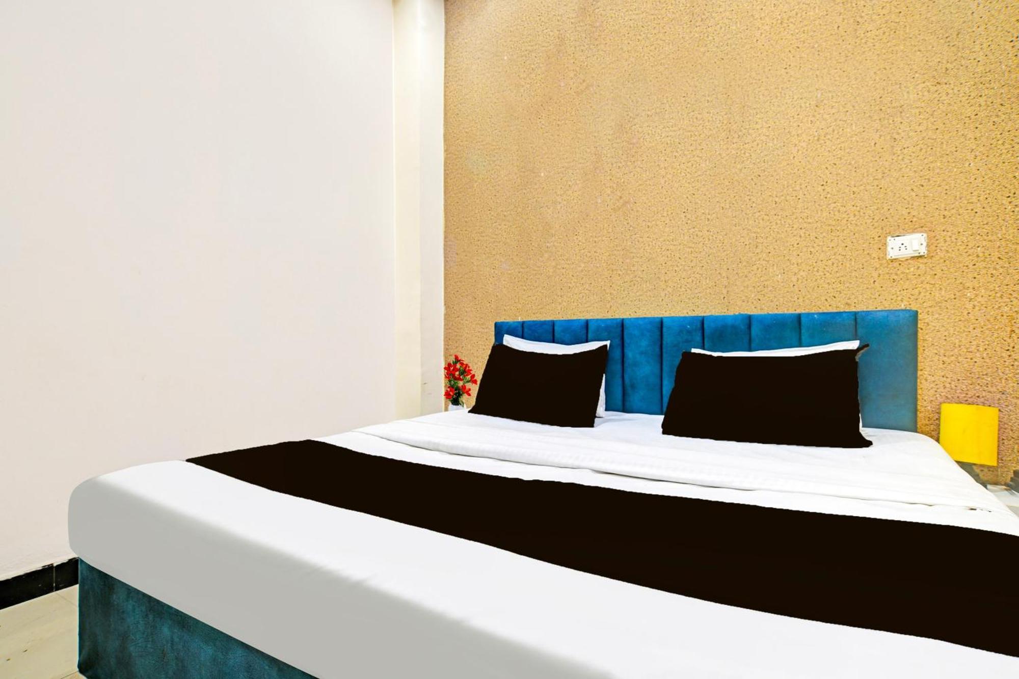 Super Hotel O Hanuman Naka Ujjain Formerly Krishna Palace 外观 照片